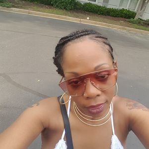 Meet your Posher, Wenette